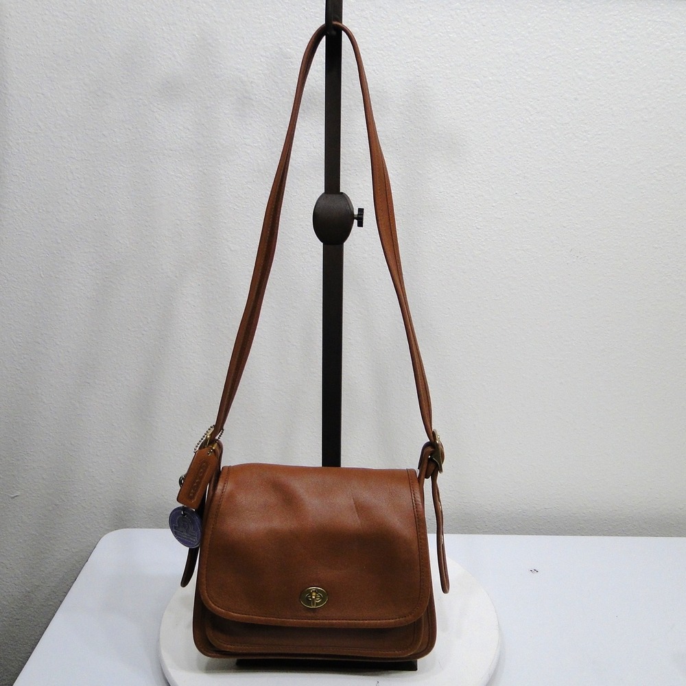 Coach Vintage British Tan Leather Rambler Crossbody Bag 9061 Brass Turnlock